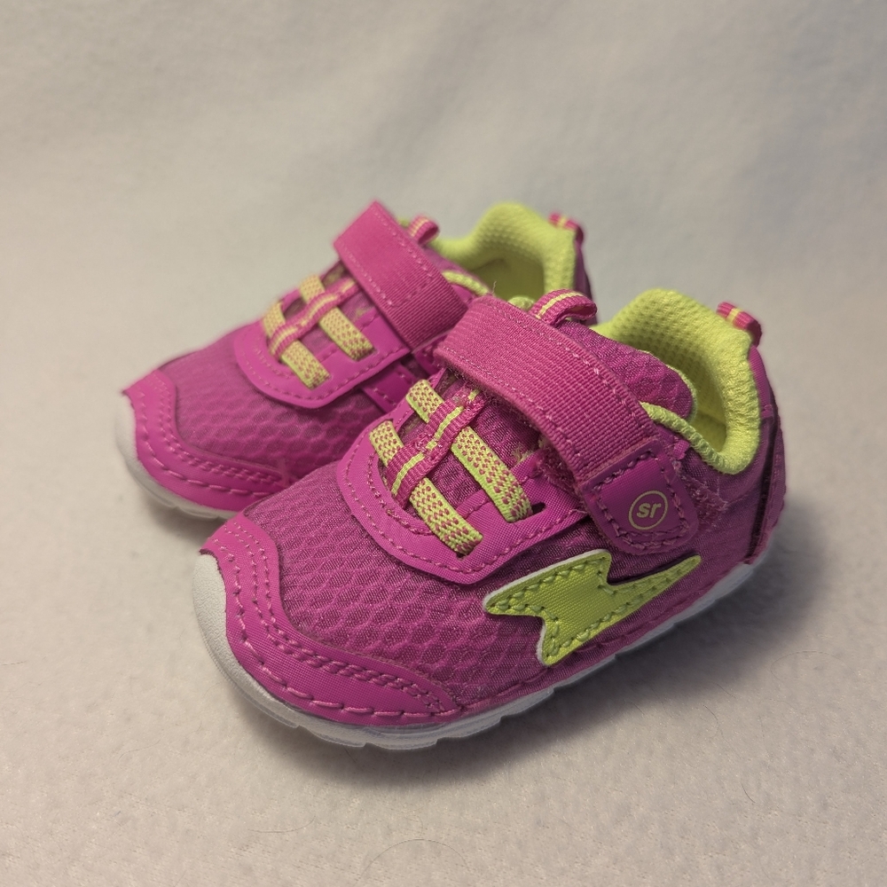 NWOT Stride Rite Zips Runner Baby Shoes In Hot Pink, Size 3W